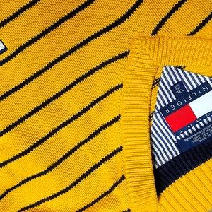 Classic Tommy Hilfiger Sweater